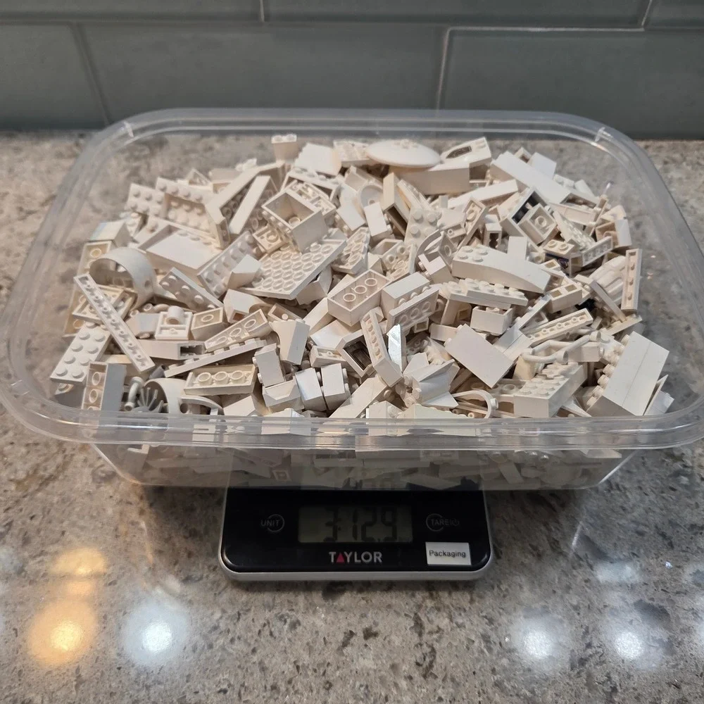 LEGO Bulk Lot 3lb 12.9oz White Bricks Plates Slopes Specialty Pieces MOC Mix